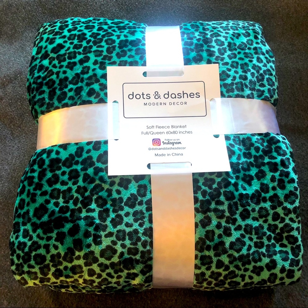 Sea Green Leopard Print Throw Blanket Full/Queen